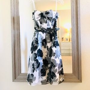 White House Black Market Strapless Dress - Size 0